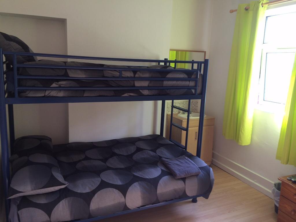 The Kingscliffe Guesthouse Manchester Oda fotoğraf